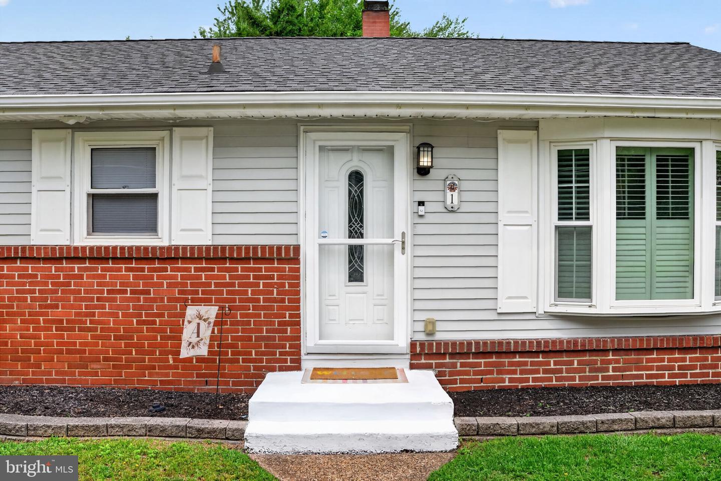1 Walden Rd Property Photo 3