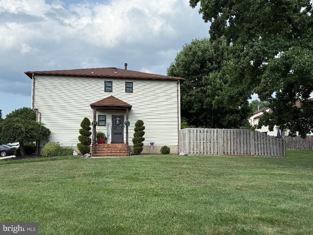 5 Roberts Ct Property Photo 1