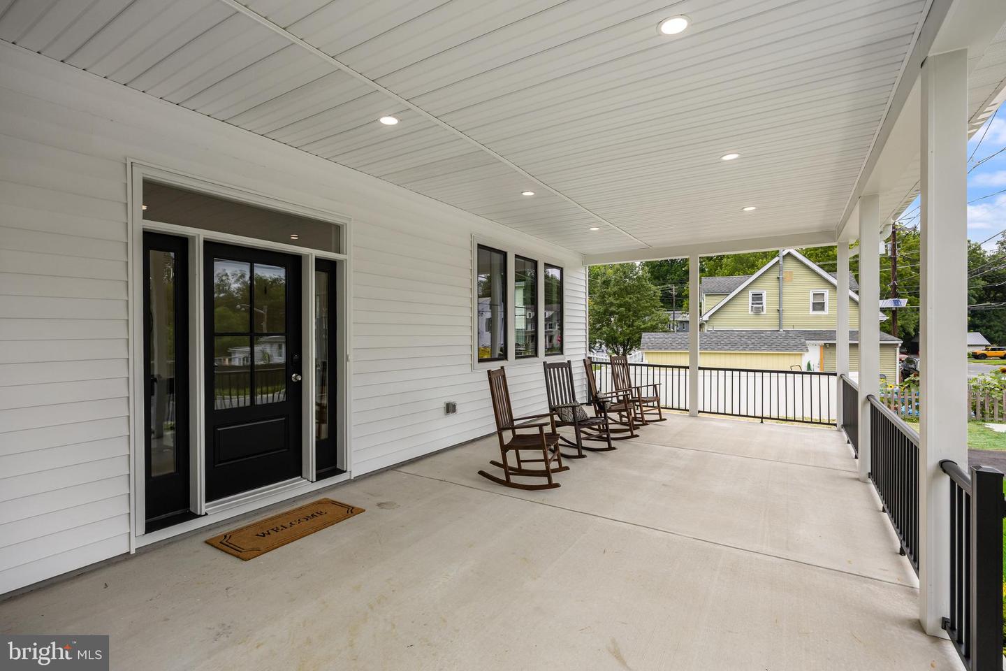 6 Chapel Ave Property Photo 6