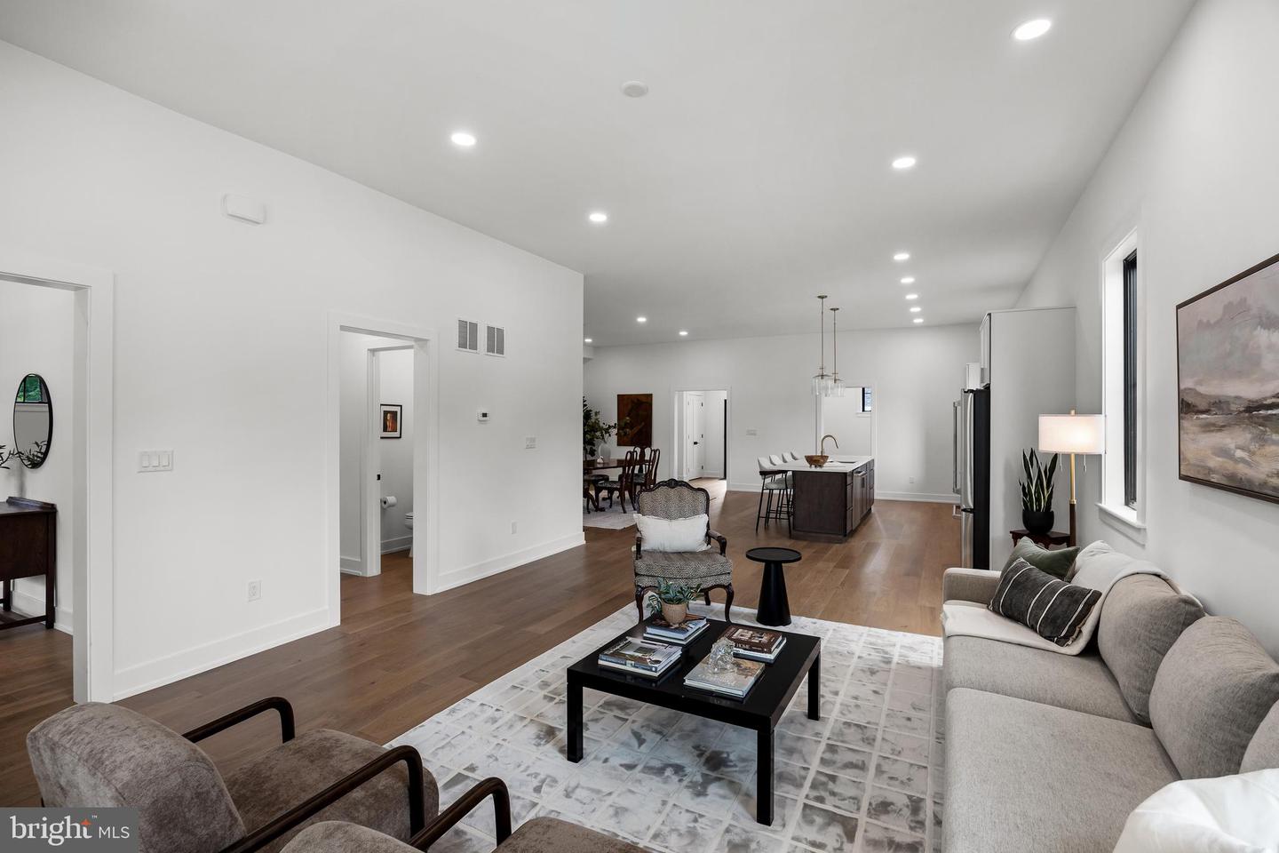 6 Chapel Ave Property Photo 15