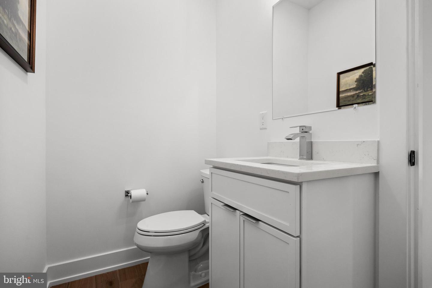 6 Chapel Ave Property Photo 25