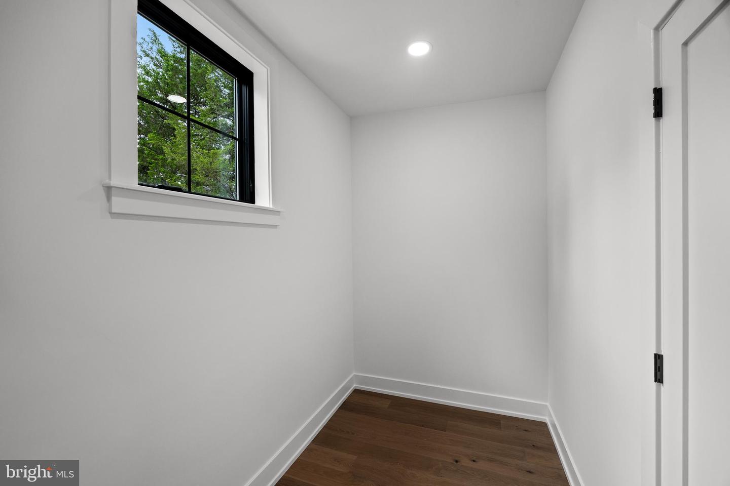 6 Chapel Ave Property Photo 26