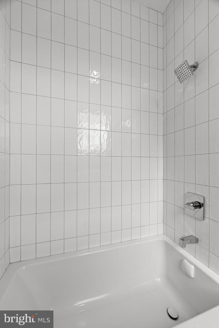 6 Chapel Ave Property Photo 37
