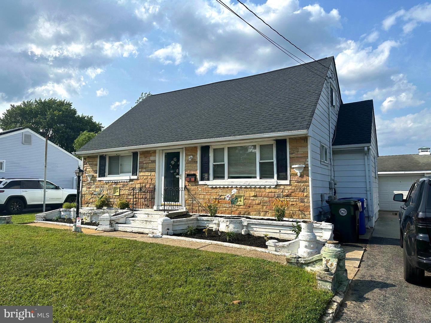 62 Hinkle Dr Property Photo 1