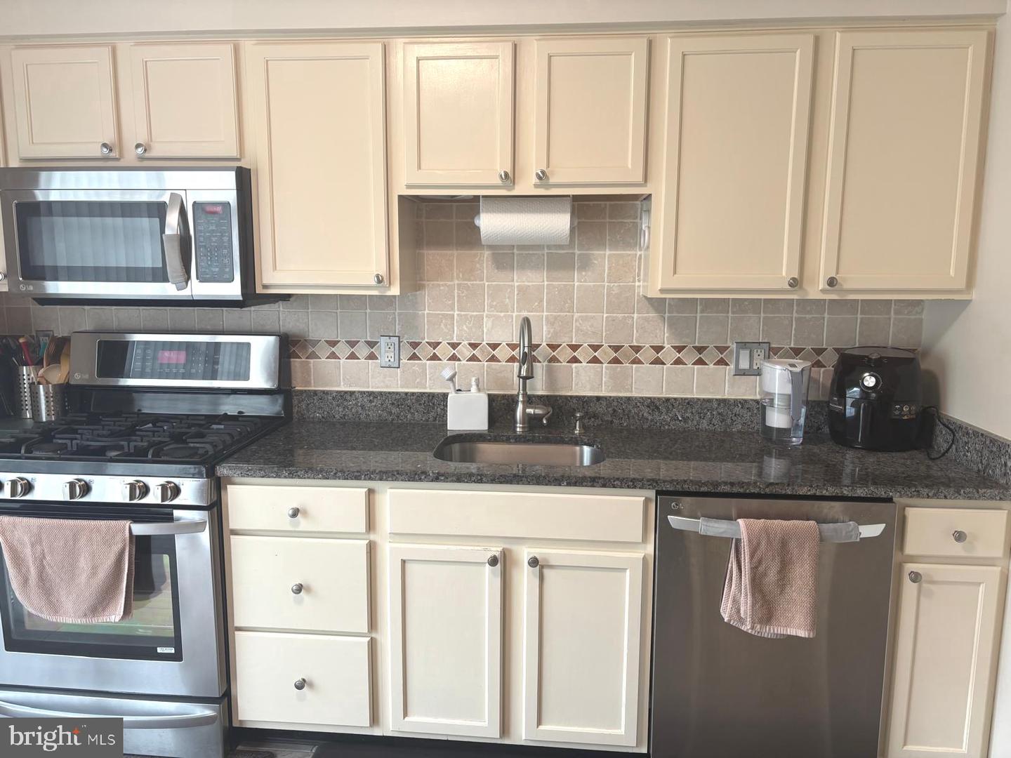 2802 Gramercy Way Property Photo 26