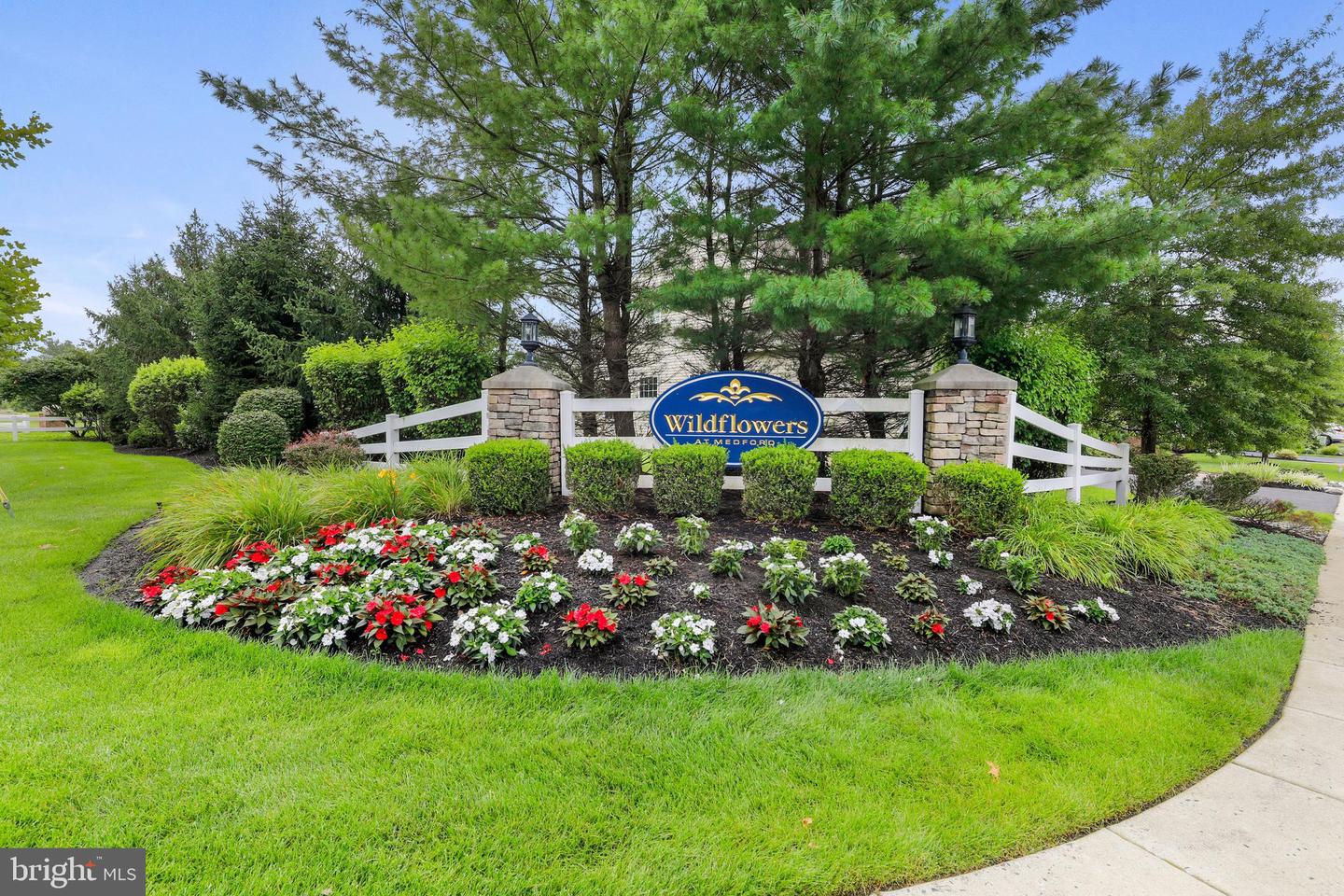 10 MONTCLAIRE RD