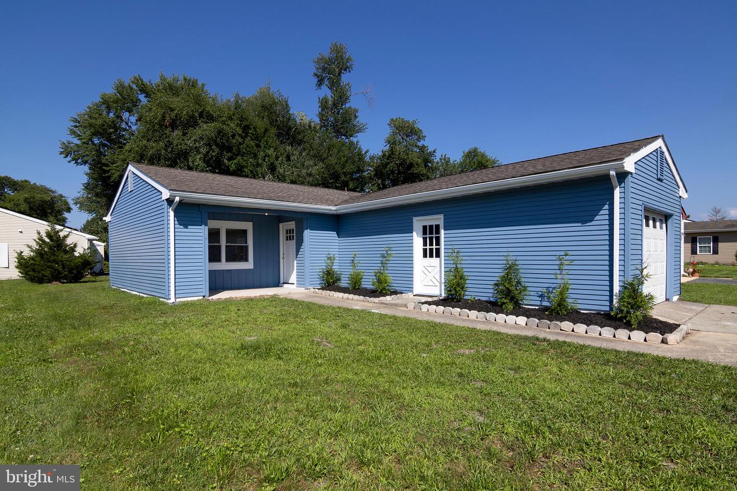 3 NARBERTH PL Property Photo 1