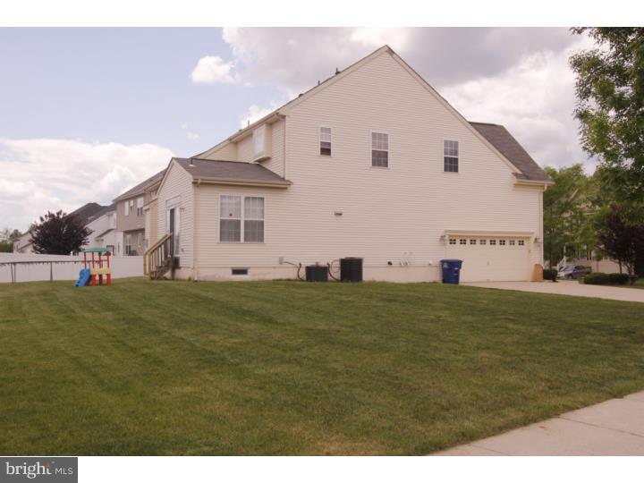1 Oakbourne Ct Property Photo 3