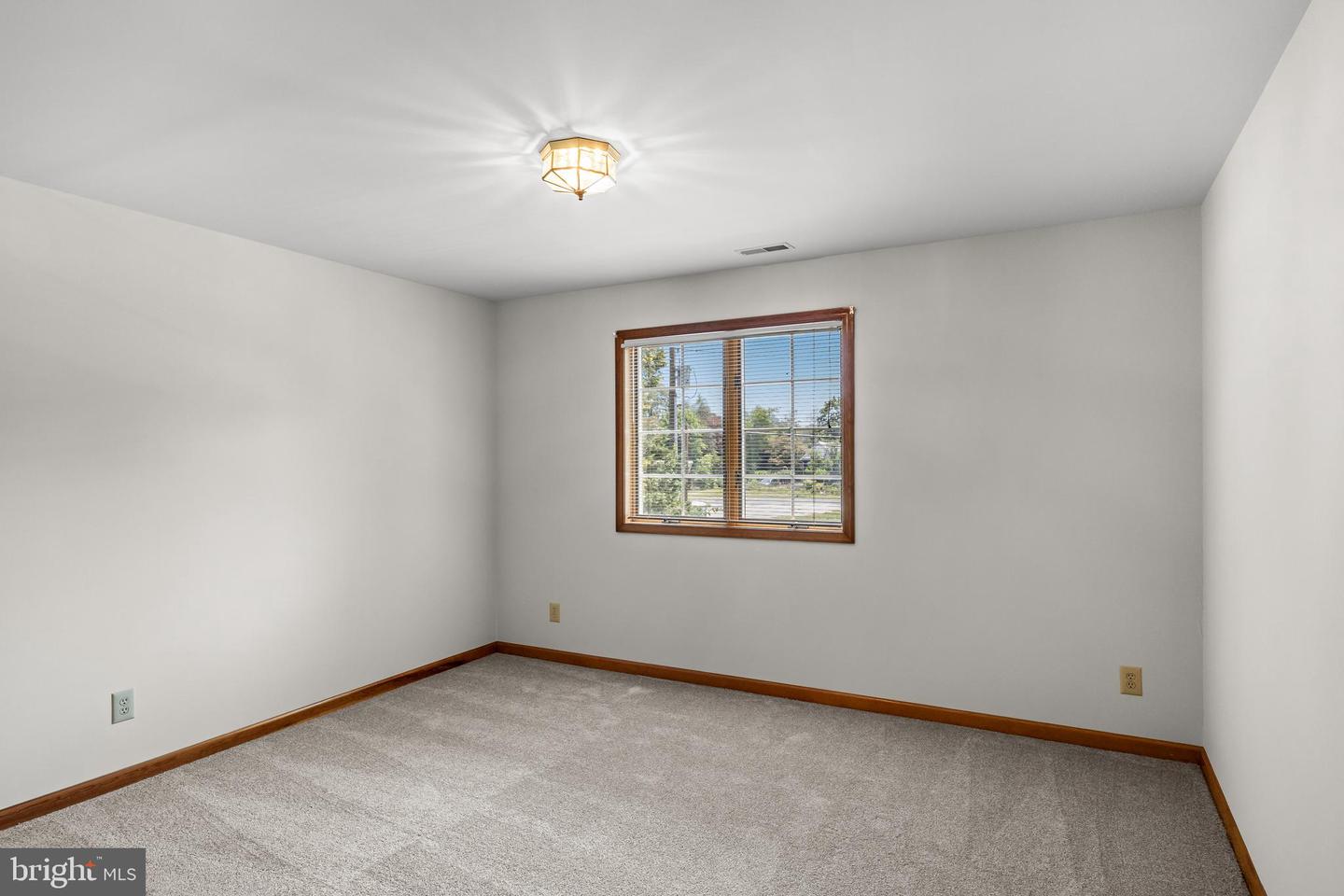 57 E Central Ave Property Photo 13