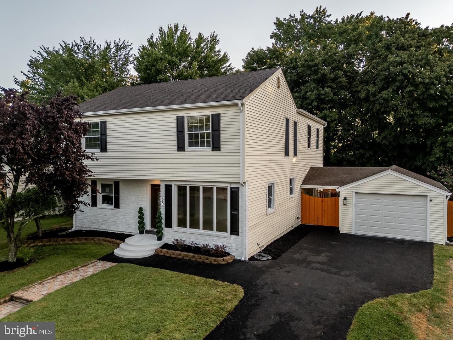 29 OVERBROOK AVE