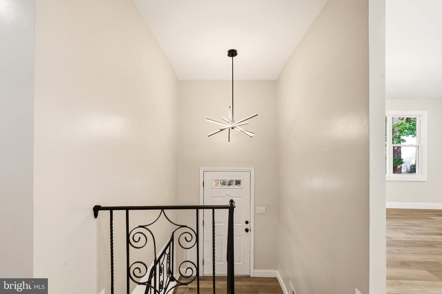 300 New Hampshire Rd Property Photo 4
