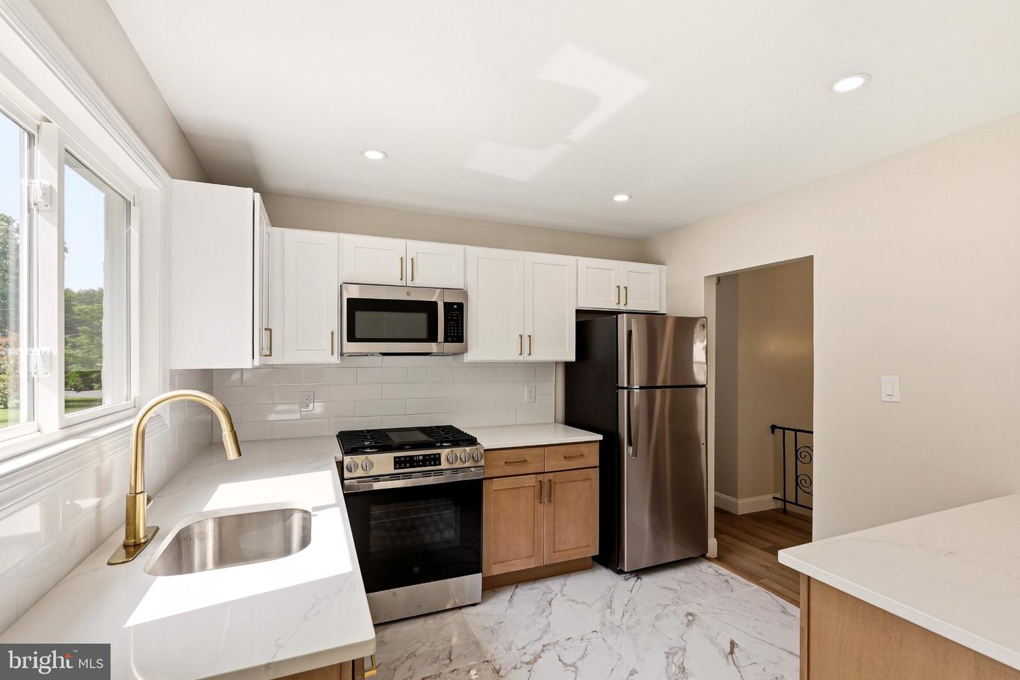 300 New Hampshire Rd Property Photo 10