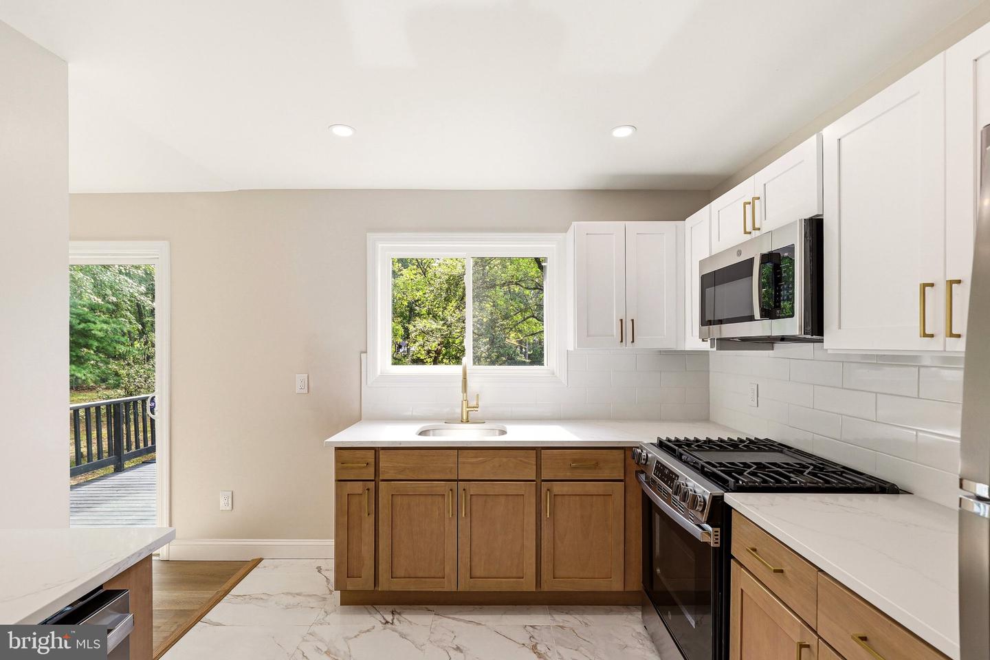 300 New Hampshire Rd Property Photo 13