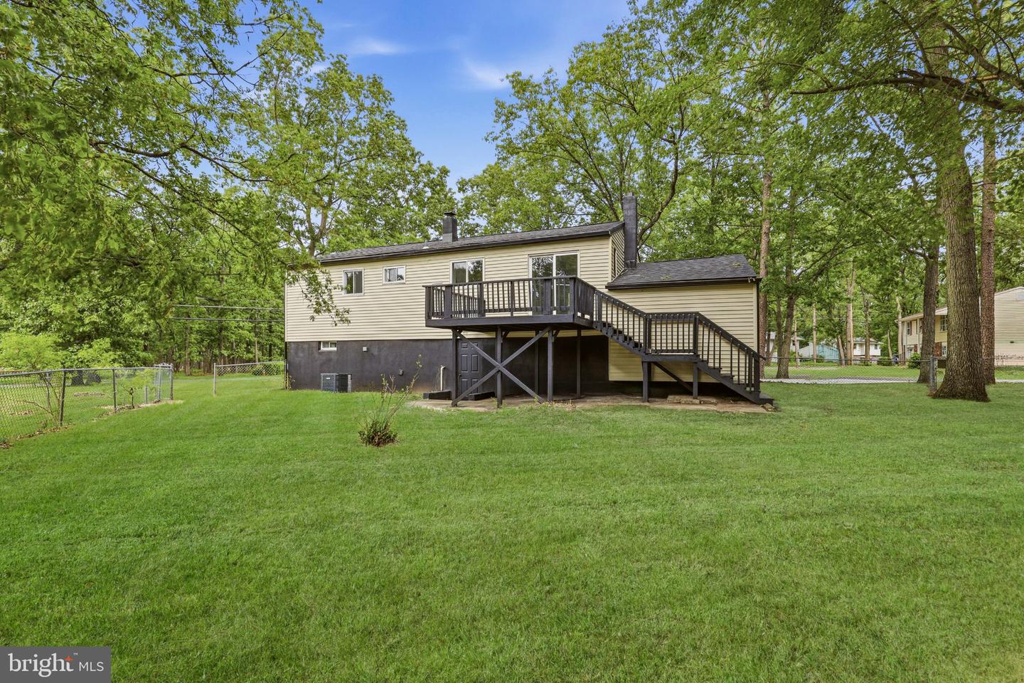 300 New Hampshire Rd Property Photo 33