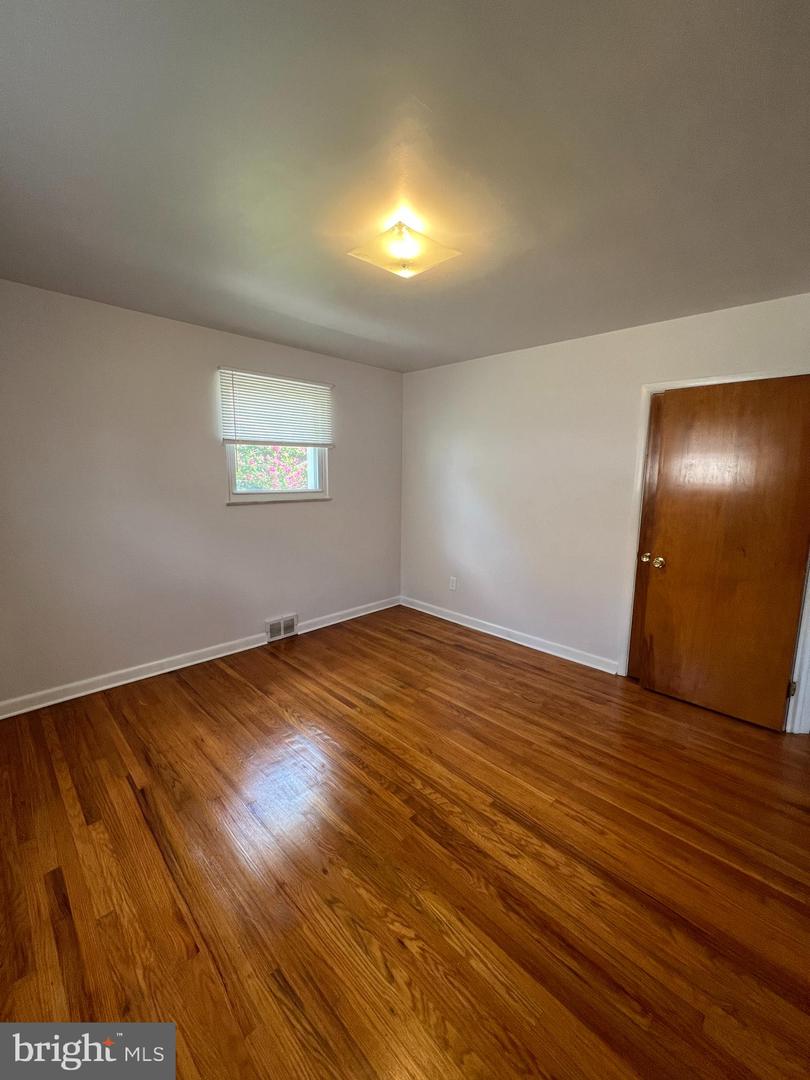 12 Collins Ln Property Photo 15