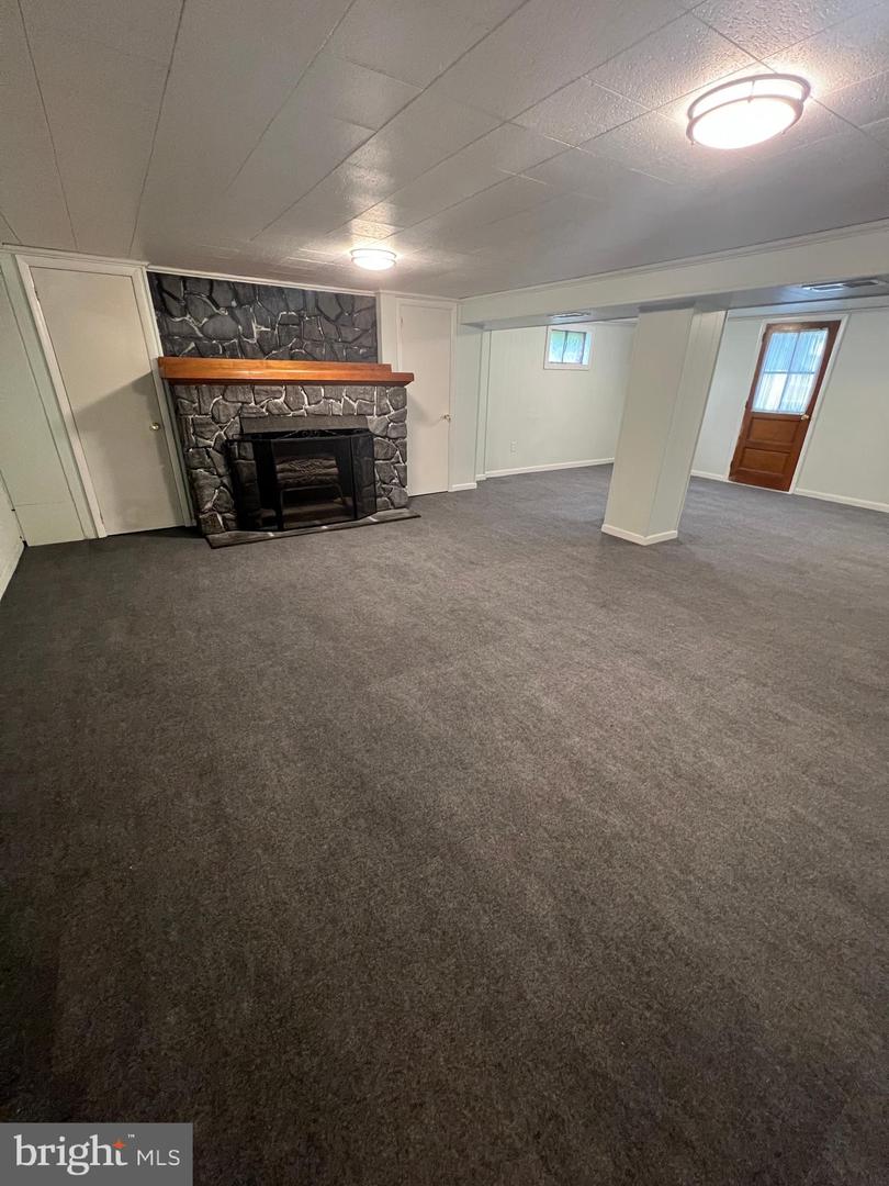 12 Collins Ln Property Photo 23