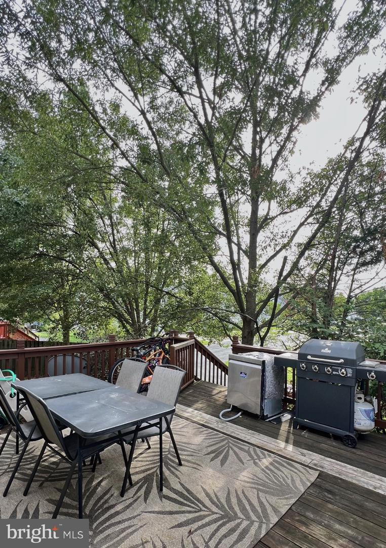 10 Peppermint Dr Property Photo 7