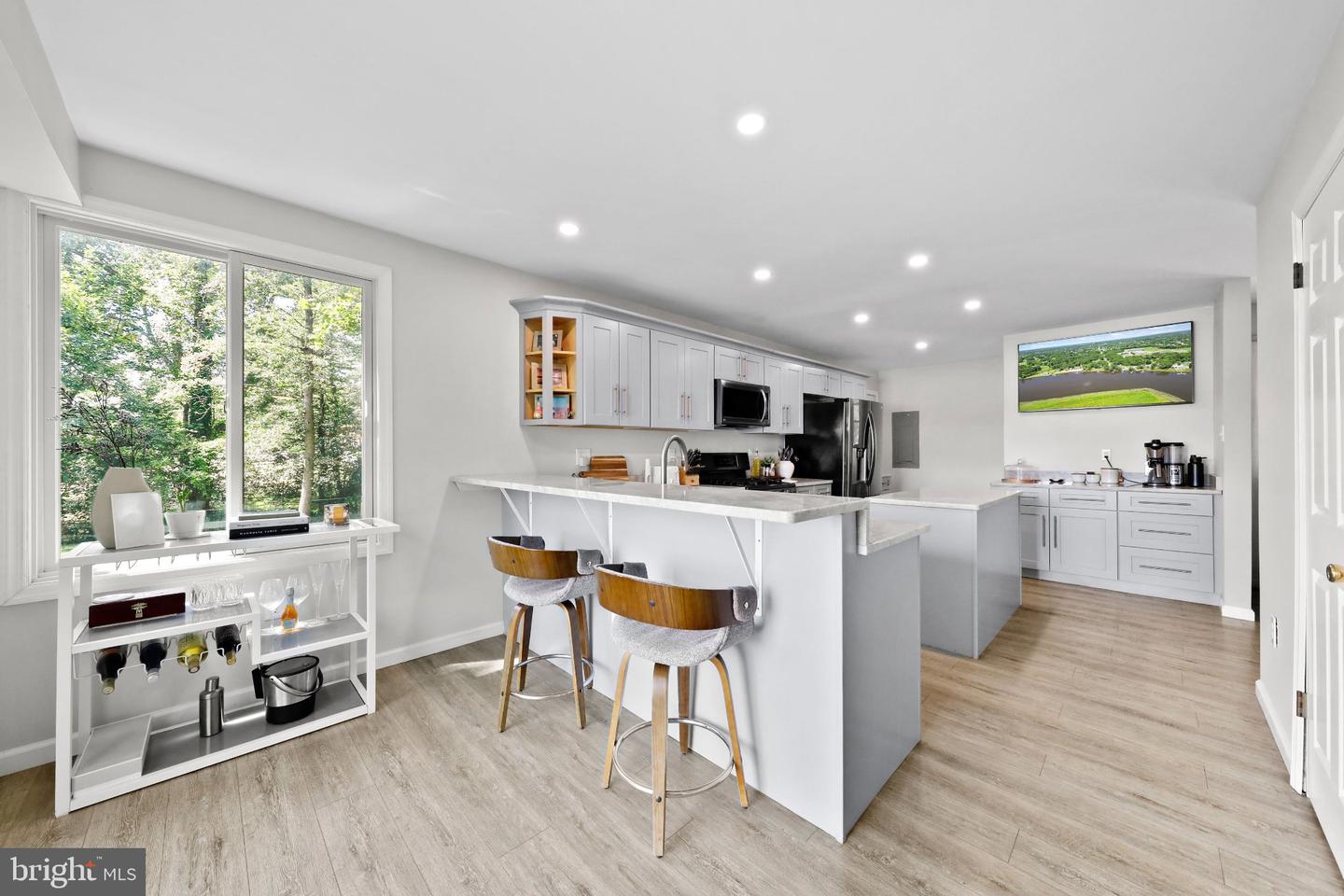 1 S Kennedy Way Property Photo 16