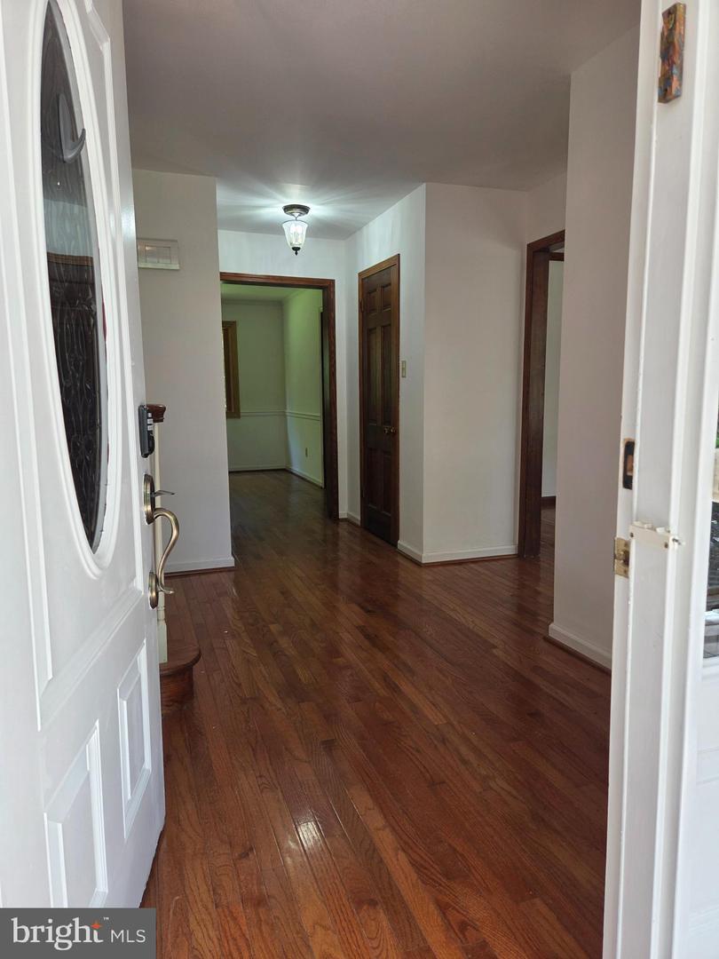 1 Sandra Ln Property Photo 10