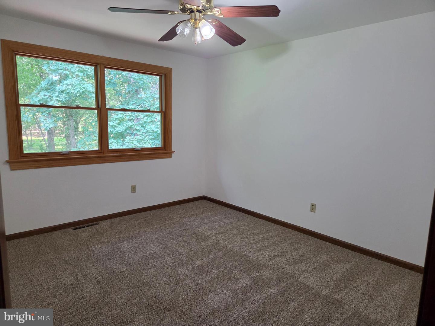 1 Sandra Ln Property Photo 29