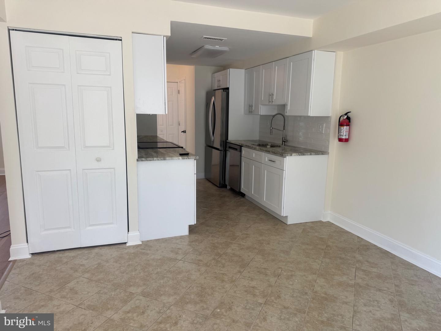 220 Deerpark Ct Property Photo 11
