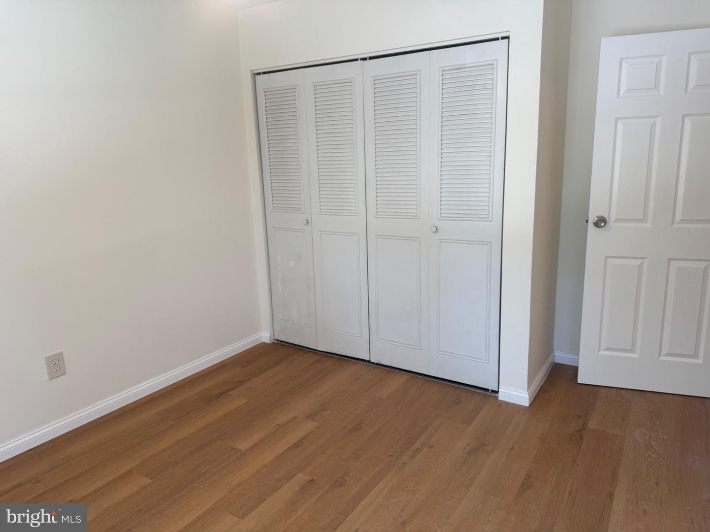 220 Deerpark Ct Property Photo 20