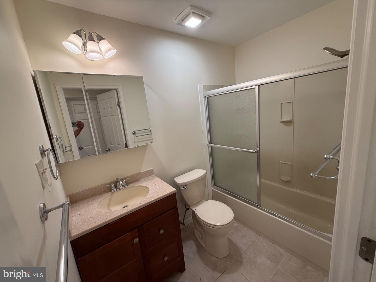 220 Deerpark Ct Property Photo 26