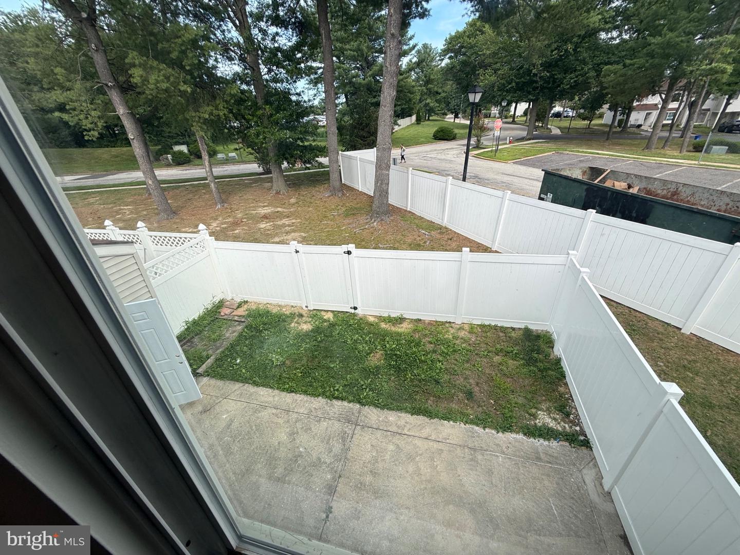 220 Deerpark Ct Property Photo 28