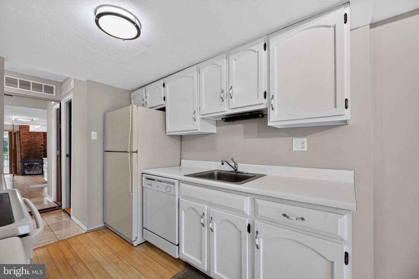 218 Deerpark Ct Property Photo 8
