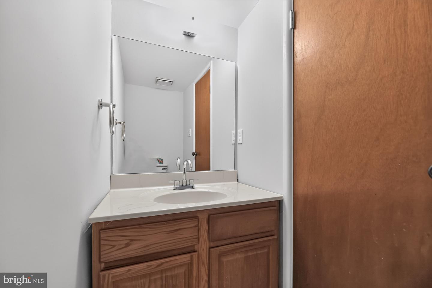218 Deerpark Ct Property Photo 9