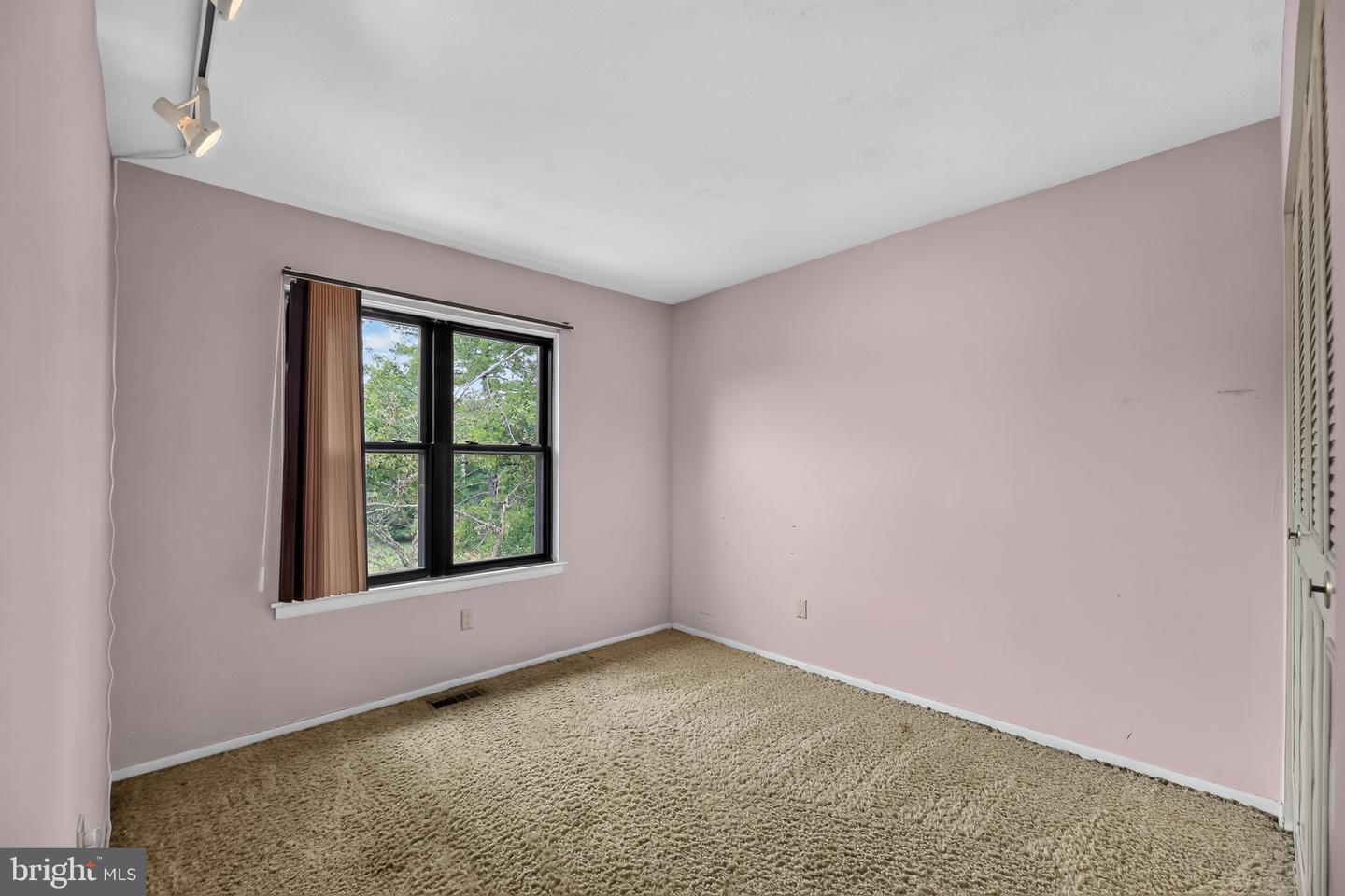 218 Deerpark Ct Property Photo 12