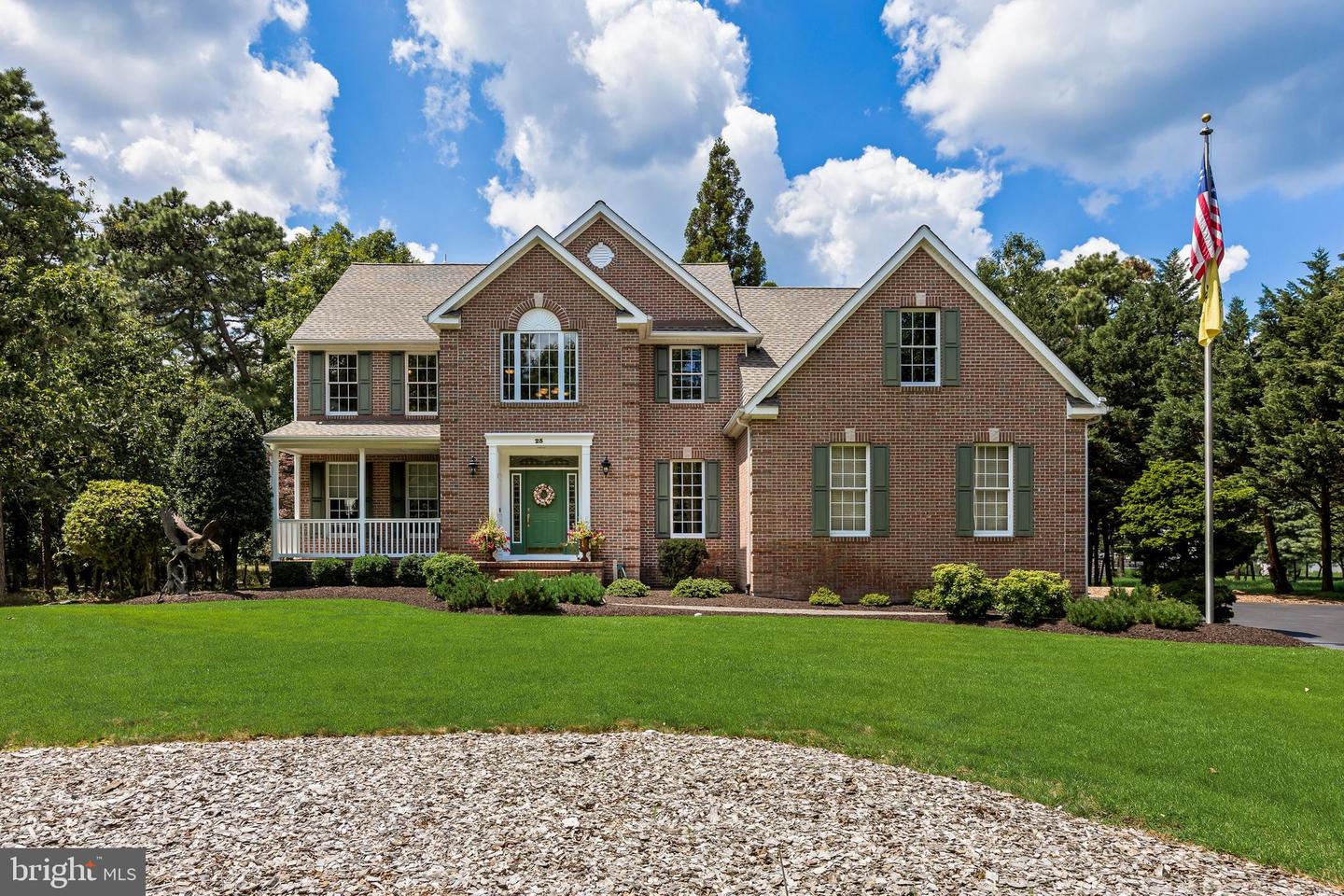 25 Amesbury Parke Property Photo 1