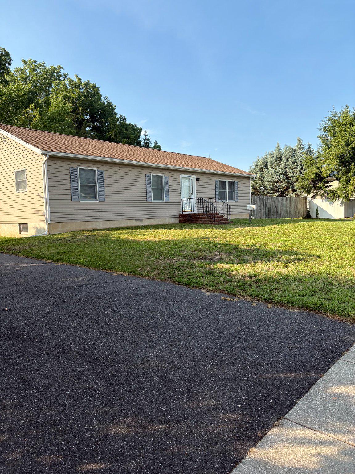 97 Hendrickson Ave Property Photo 3