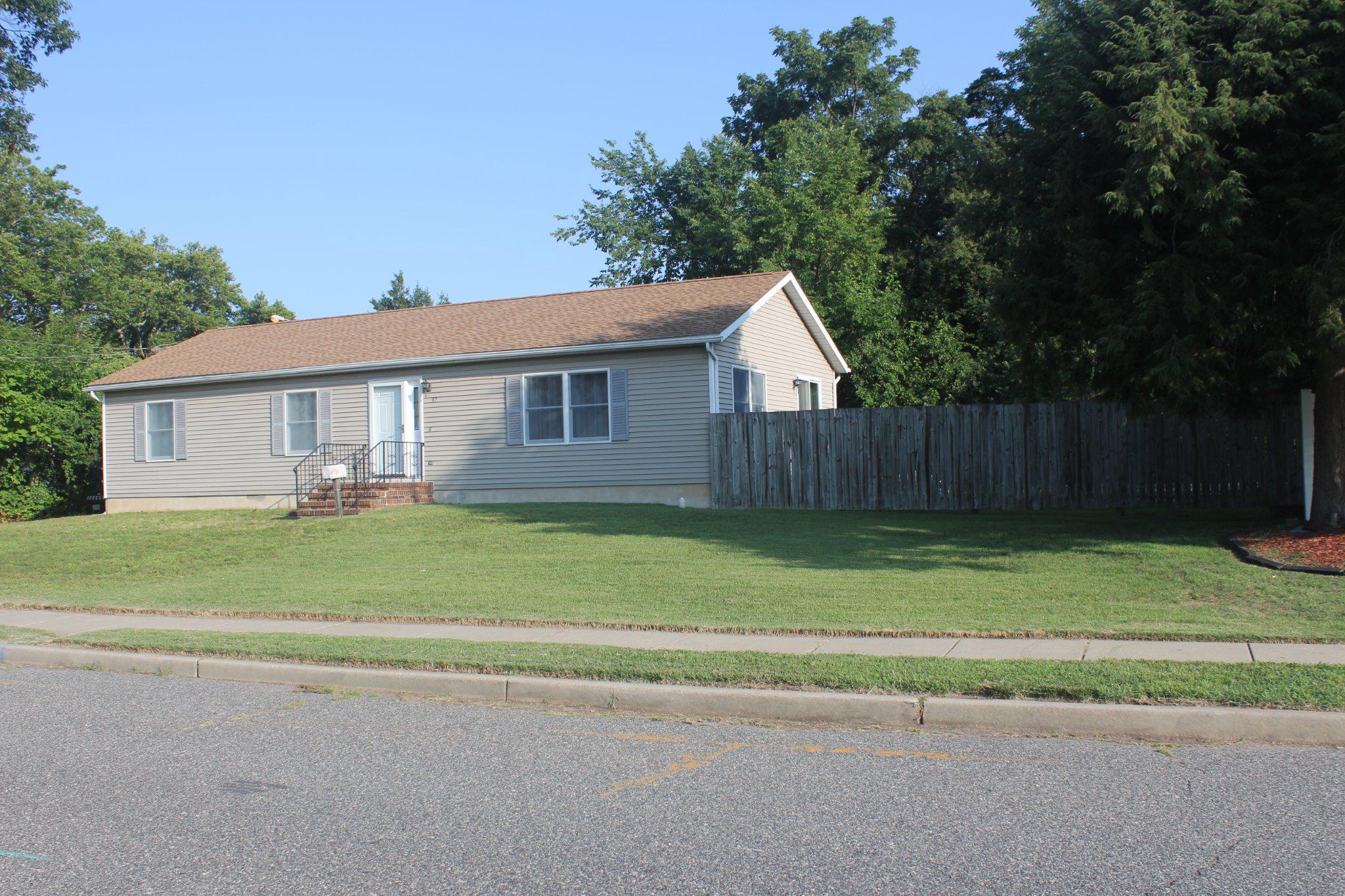 97 Hendrickson Ave Property Photo 7