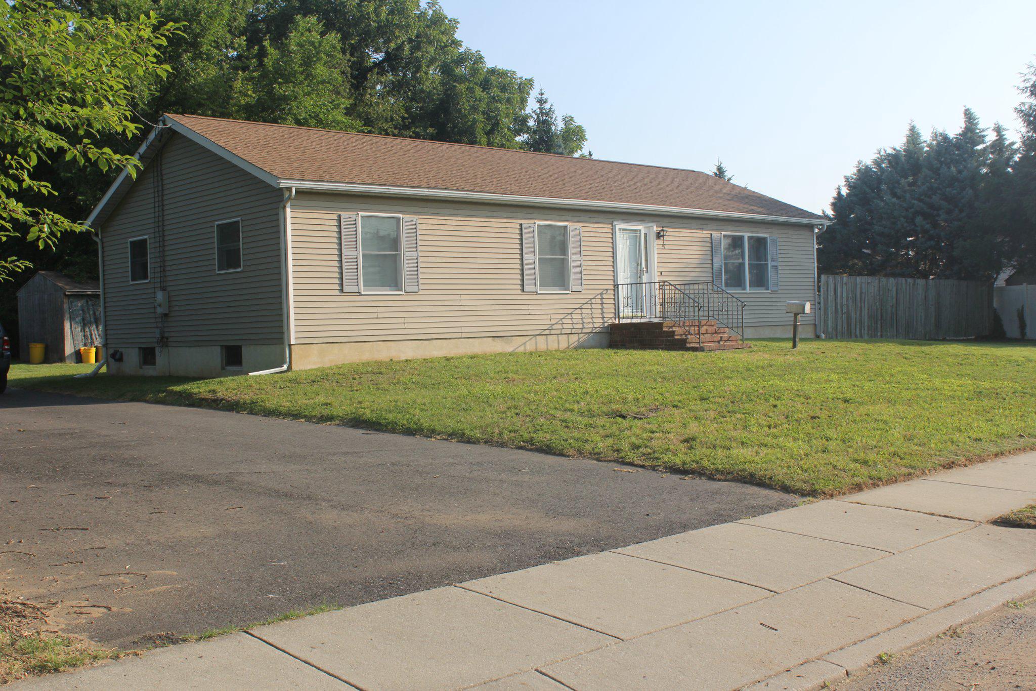 97 Hendrickson Ave Property Photo 8