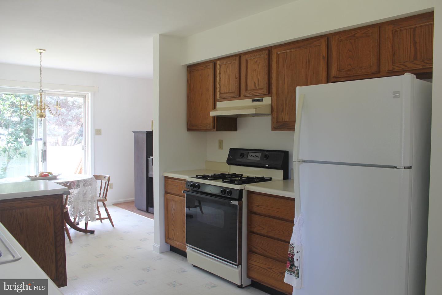 97 Hendrickson Ave Property Photo 14