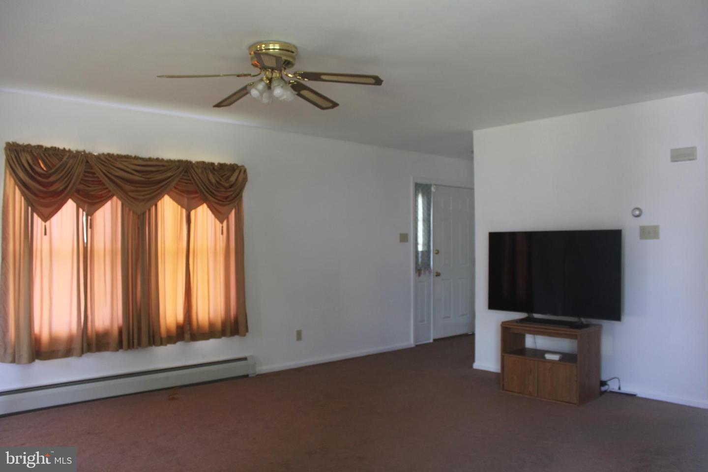 97 Hendrickson Ave Property Photo 22