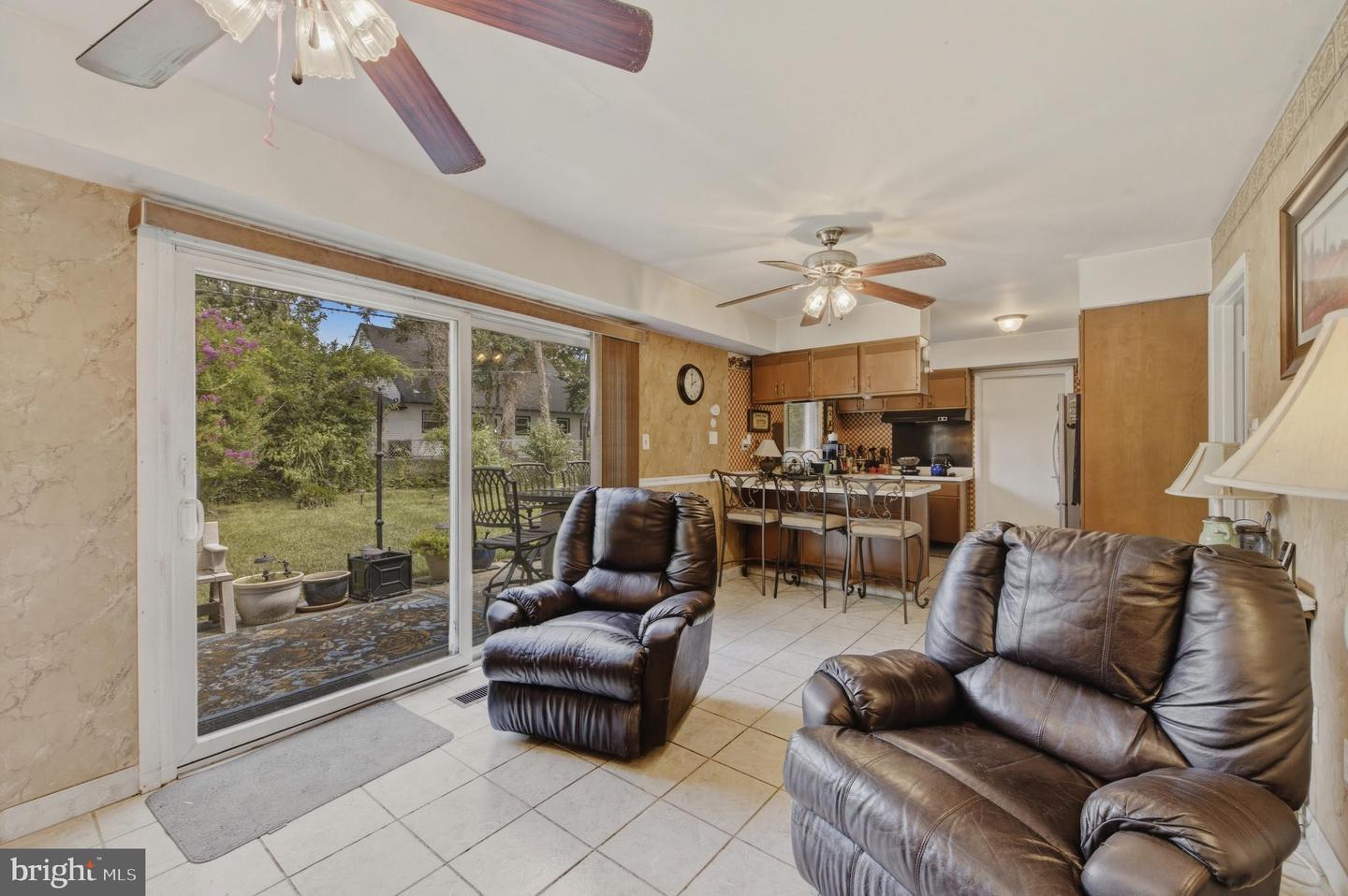 10 Galton Ln Property Photo 7