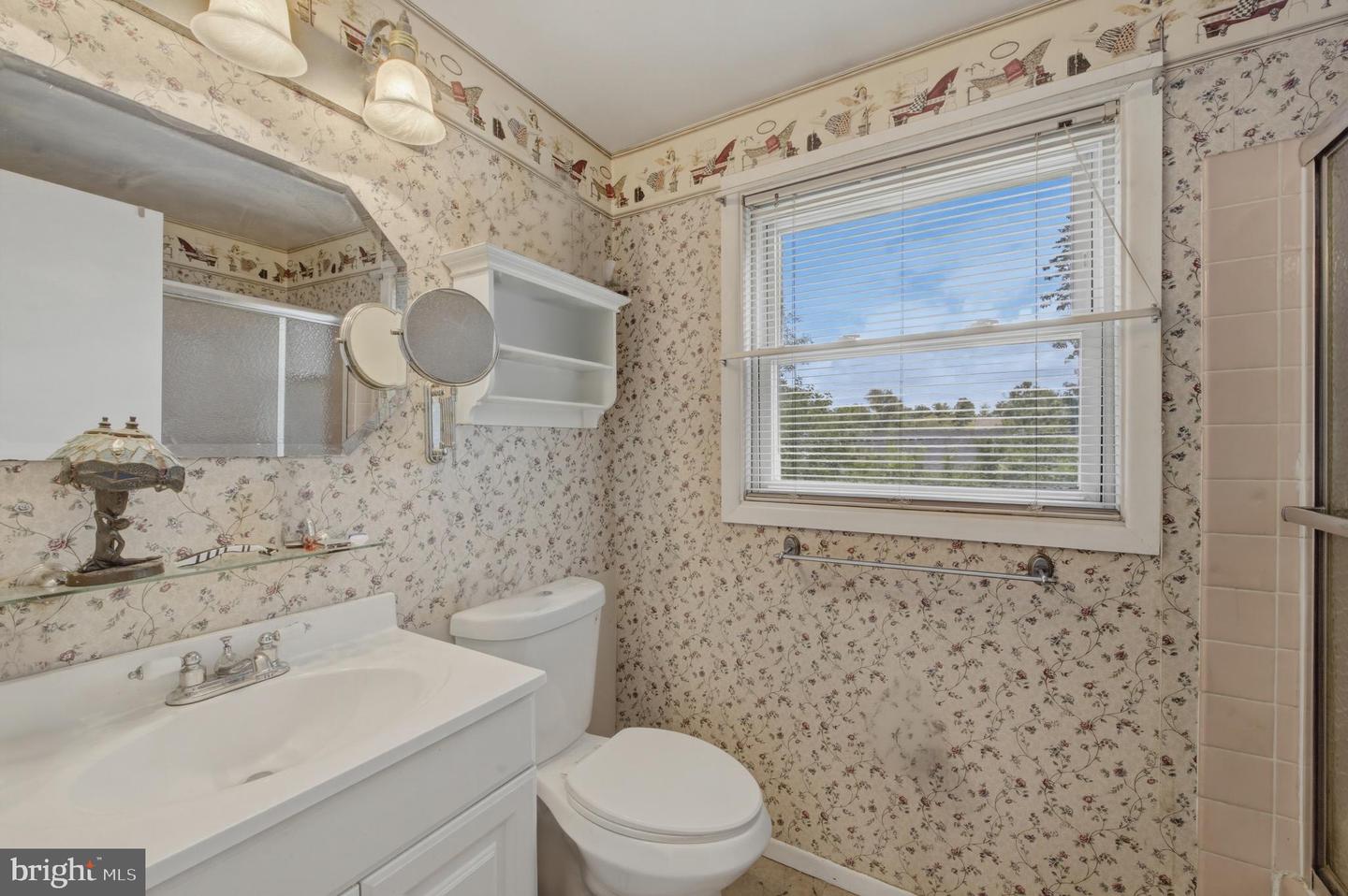 10 Galton Ln Property Photo 12