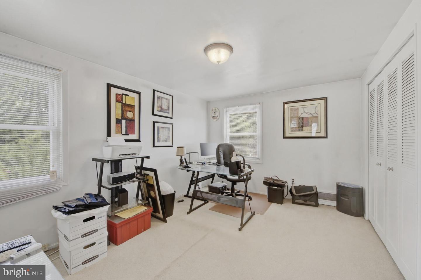 10 Galton Ln Property Photo 13
