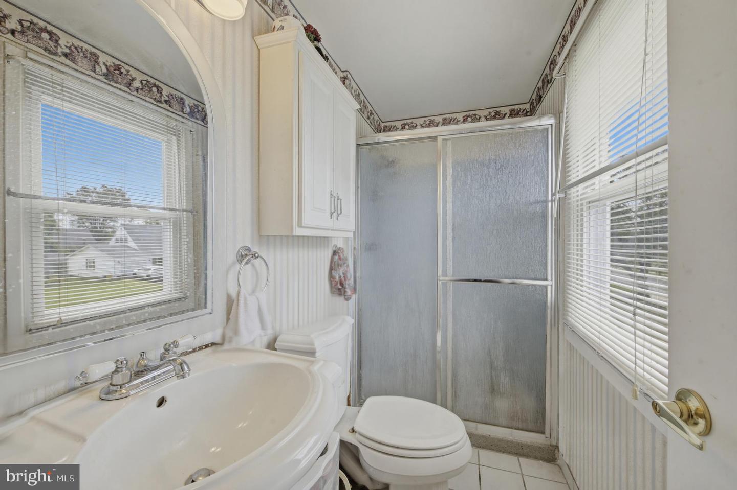 10 Galton Ln Property Photo 18
