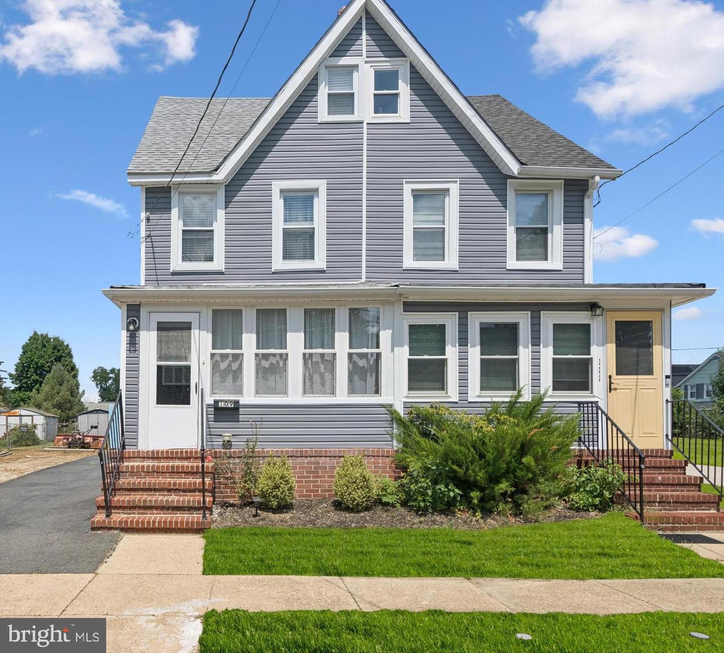 109 GREEN ST Property Photo 1