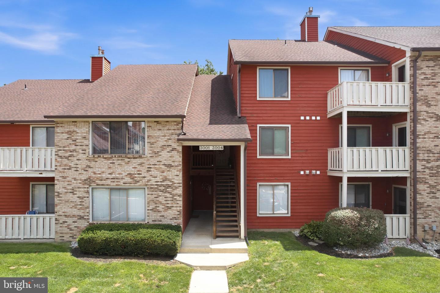 3002-A GREENWOOD CT