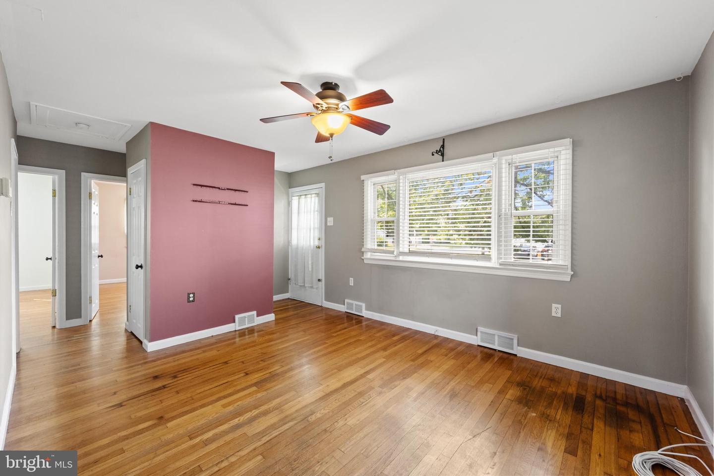 421 Arch St Property Photo 3