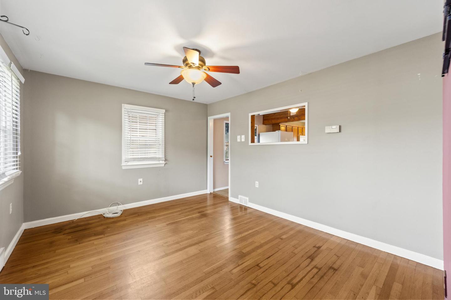 421 Arch St Property Photo 4