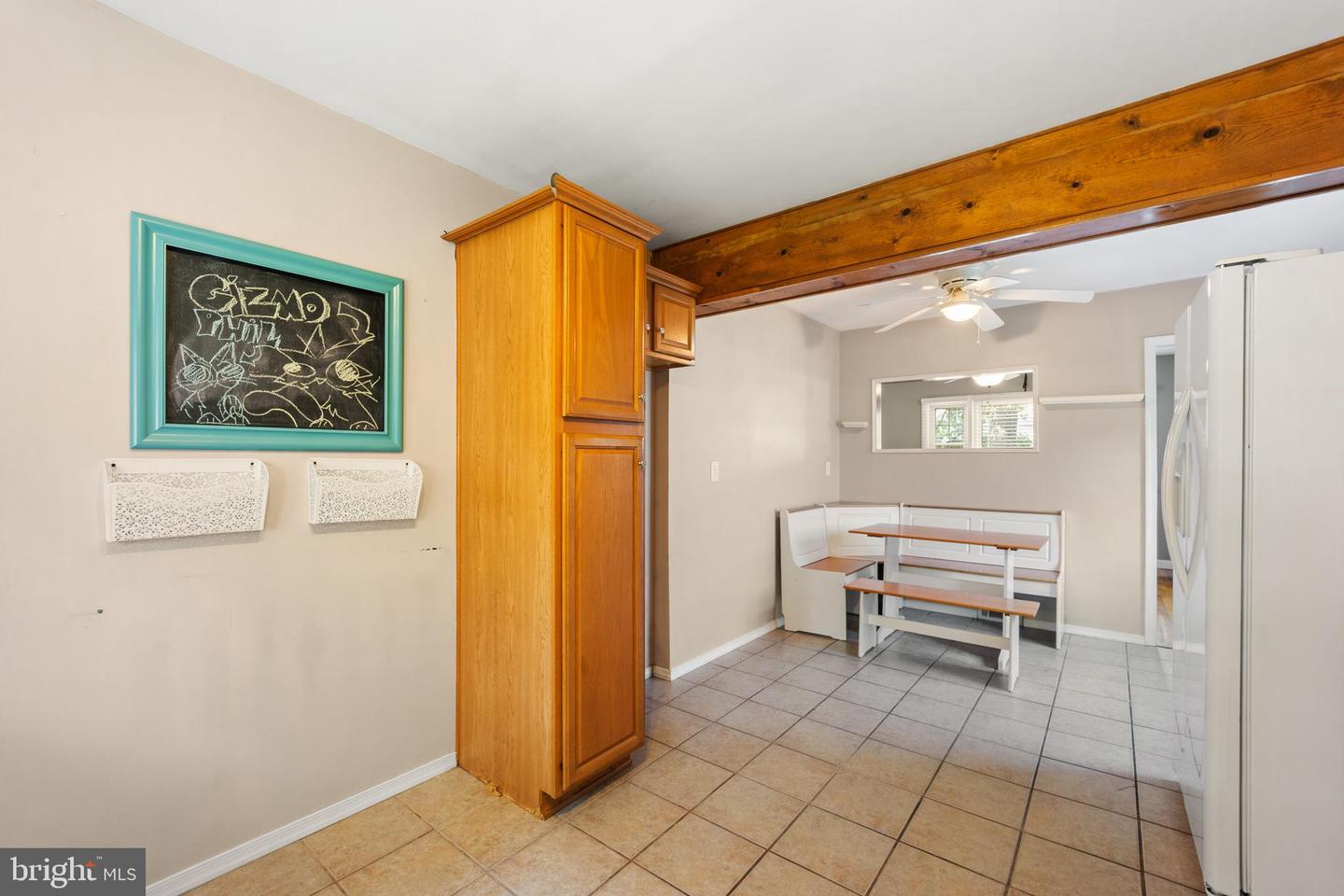 421 Arch St Property Photo 6