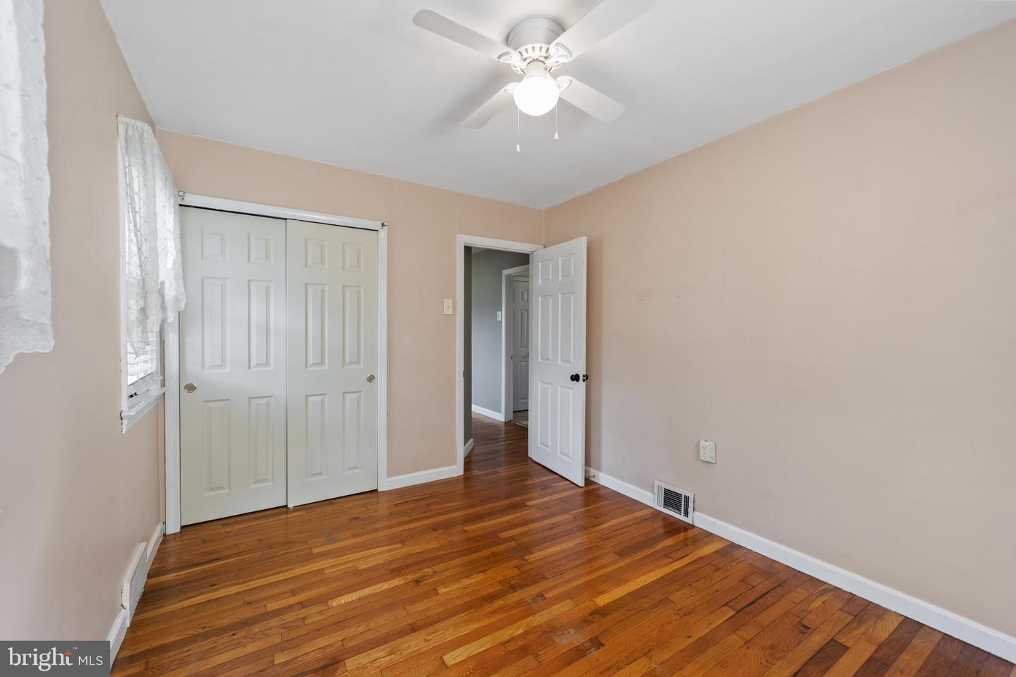 421 Arch St Property Photo 11