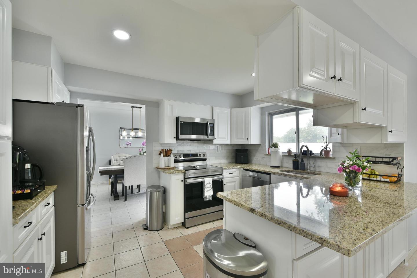 8 Windover Ln Property Photo 18