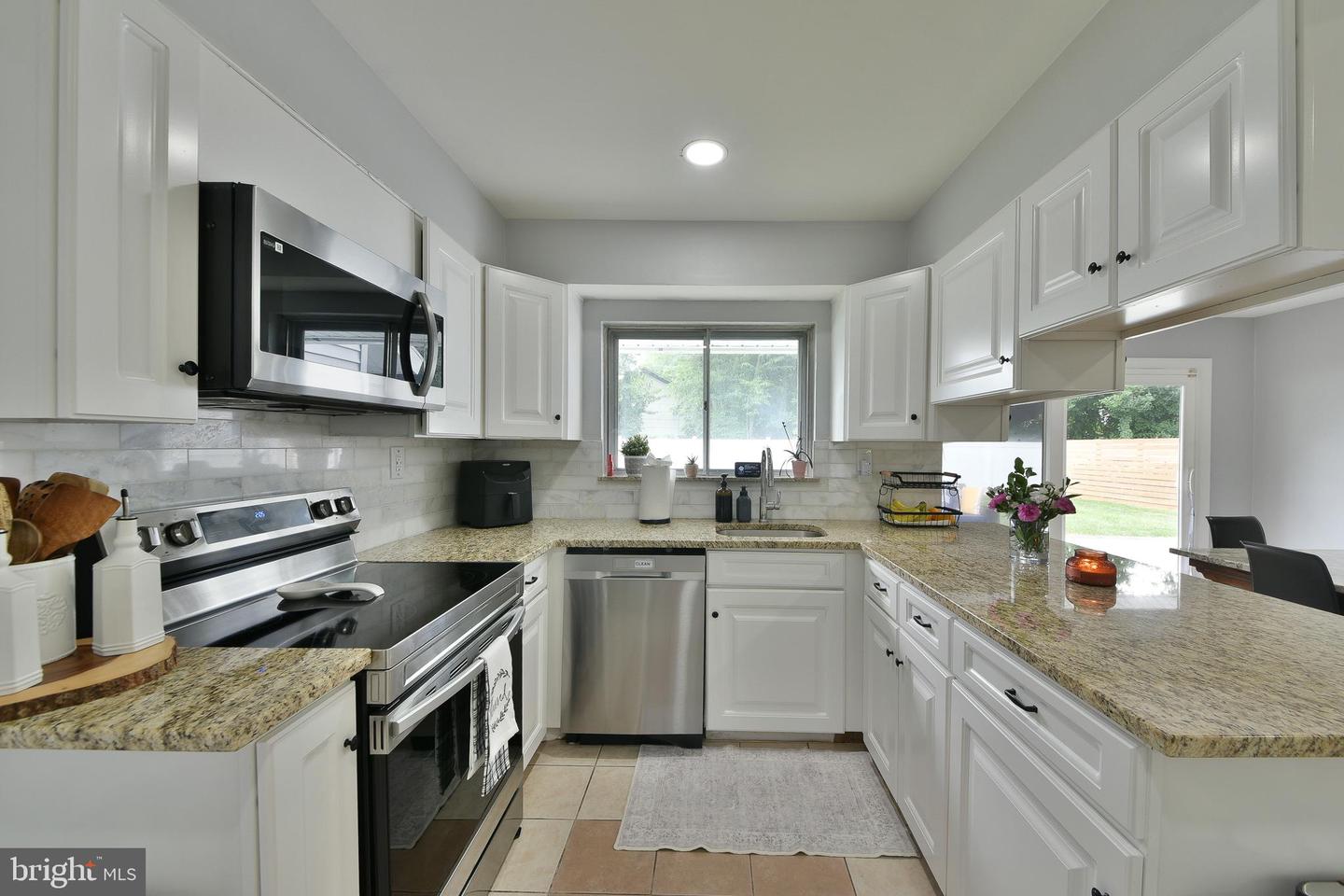 8 Windover Ln Property Photo 19