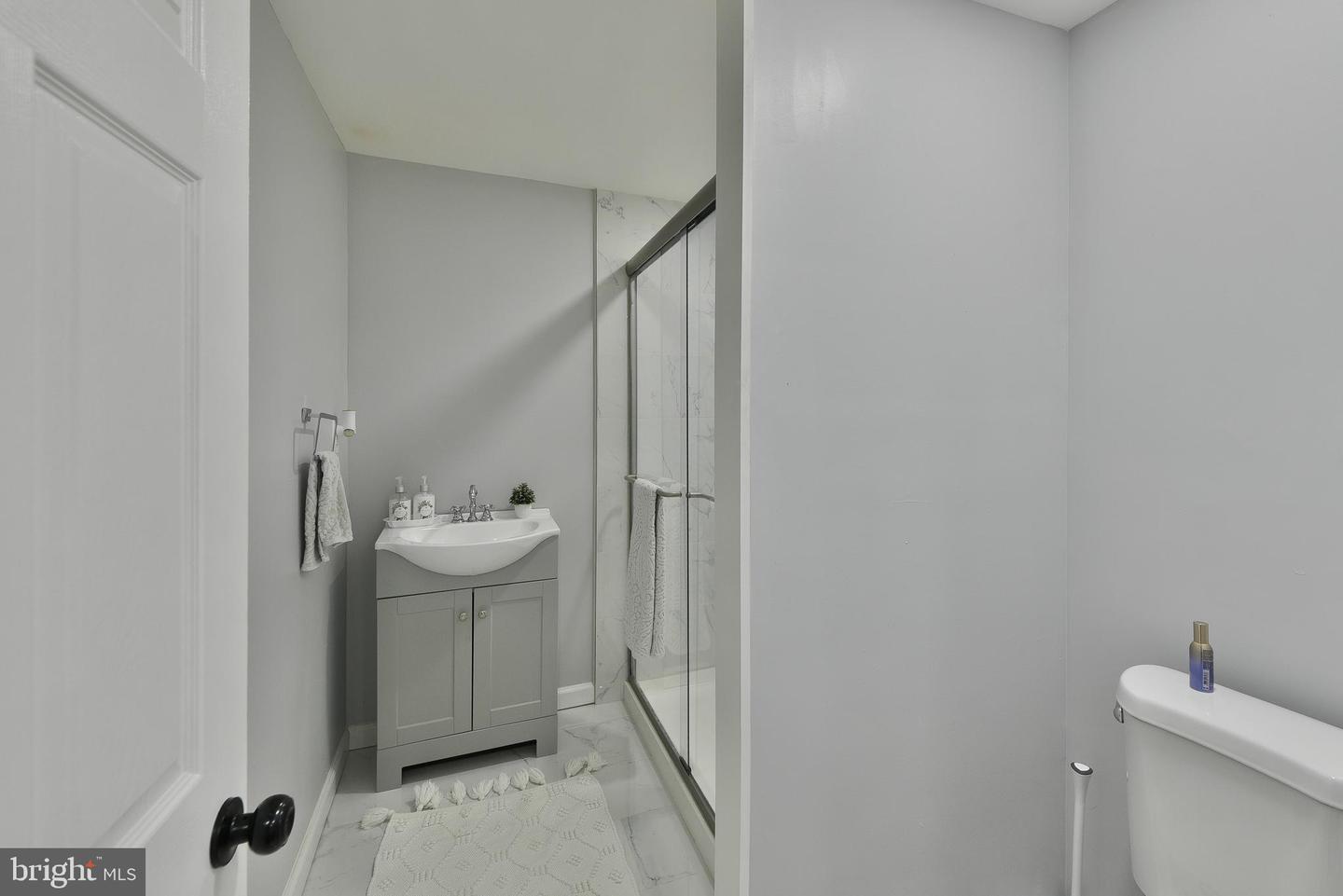 8 Windover Ln Property Photo 35